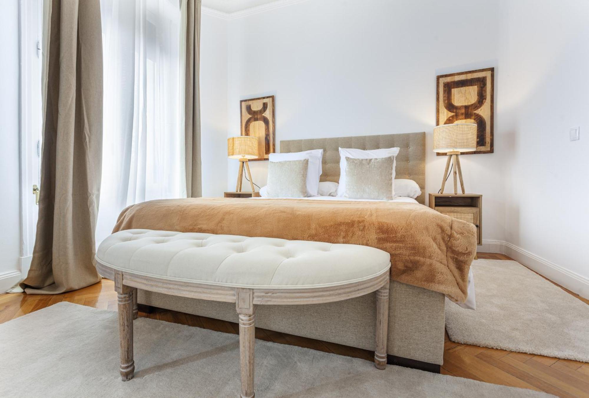 Apartamento Santa Ana Place En مدريد المظهر الخارجي الصورة