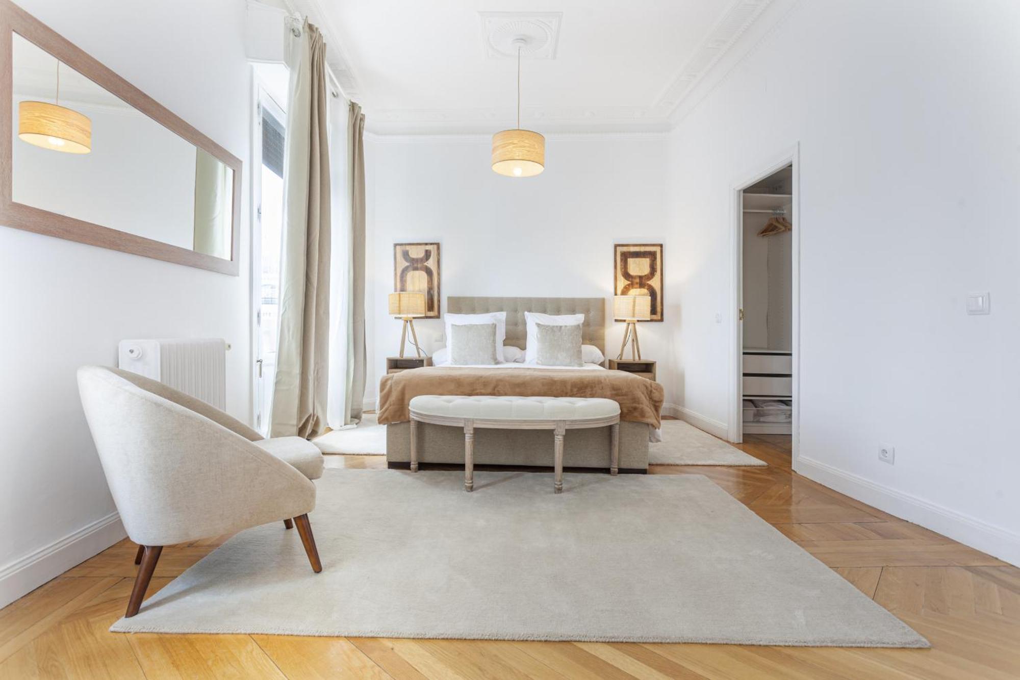 Apartamento Santa Ana Place En مدريد المظهر الخارجي الصورة