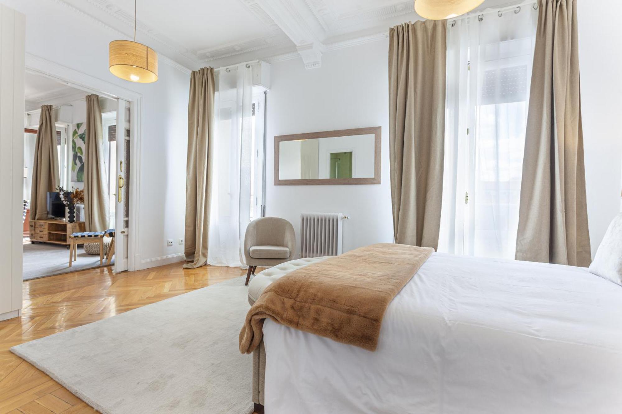 Apartamento Santa Ana Place En مدريد المظهر الخارجي الصورة