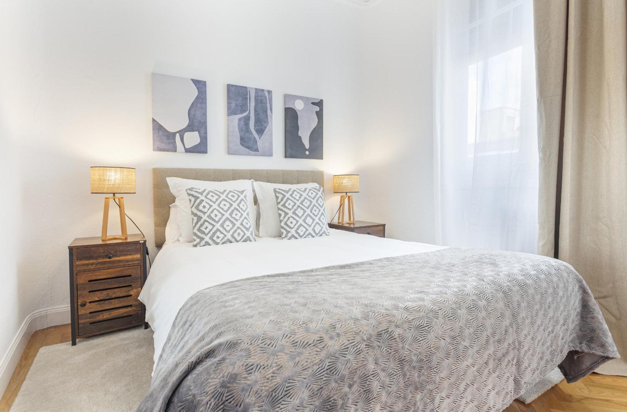 Apartamento Santa Ana Place En مدريد المظهر الخارجي الصورة